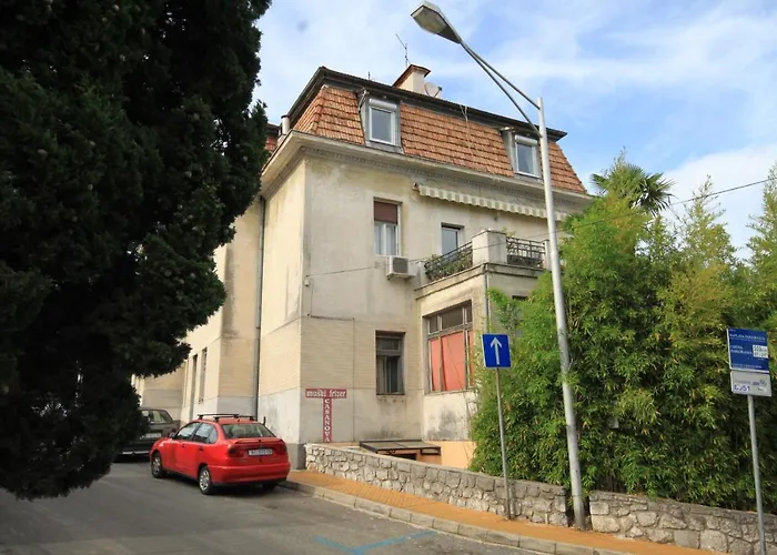 Apartman With A Parking Space - 7868